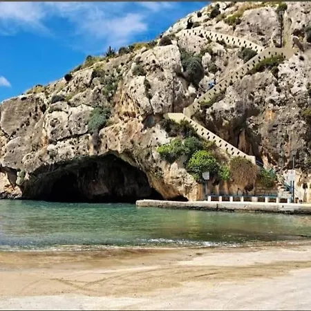 Water Lily Oasis Courtyard - 5min Walk To * Xlendi