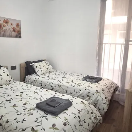 Water Lily Oasis Courtyard - 5min Walk To Apartamento