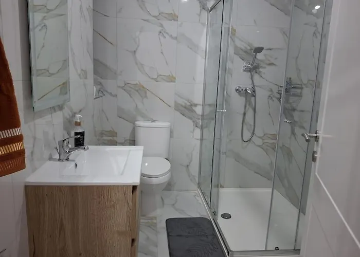 Water Lily Oasis Courtyard - 5min Walk To Apartamento