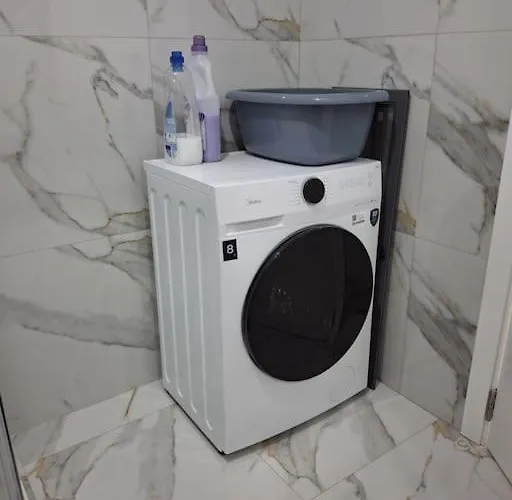 Water Lily Oasis Courtyard - 5min Walk To Apartamento *