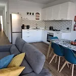Water Lily Oasis Courtyard - 5min Walk To *