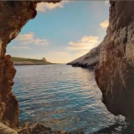 Water Lily Oasis Courtyard - 5min Walk To