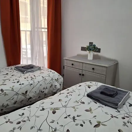 Water Lily Oasis Courtyard - 5min Walk To Appartement Xlendi