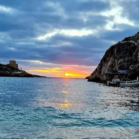 Water Lily Oasis Courtyard - 5min Walk To *