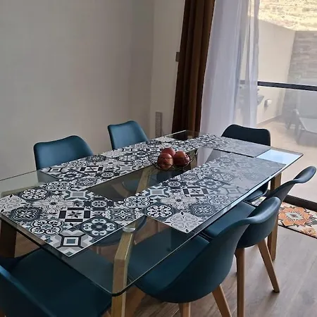 Water Lily Oasis Courtyard - 5min Walk To Apartment *